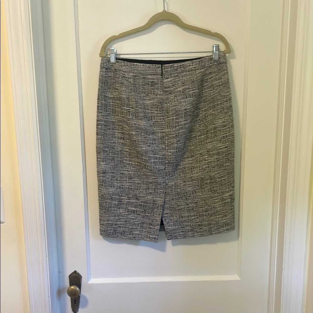 J. Crew 365 Gray Tweed Pencil Skirt - 6 - Picture 4 of 9